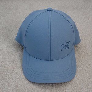 Used Arcteryx Bird Flex Fit Hat- Blue